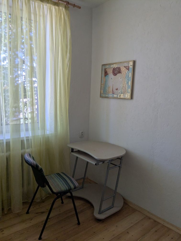 Здаю двокімнатну квартиру 50 м в Києві метро Лісова
