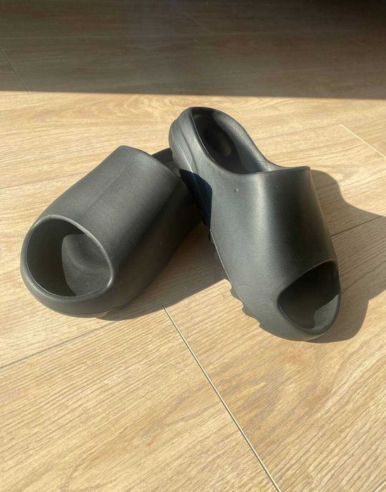Шльопанці Adidas Yeezy Slide Black 38 Розмір