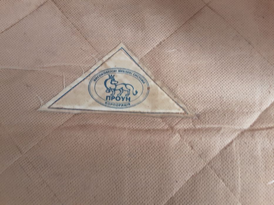 Продам кутовий диван.