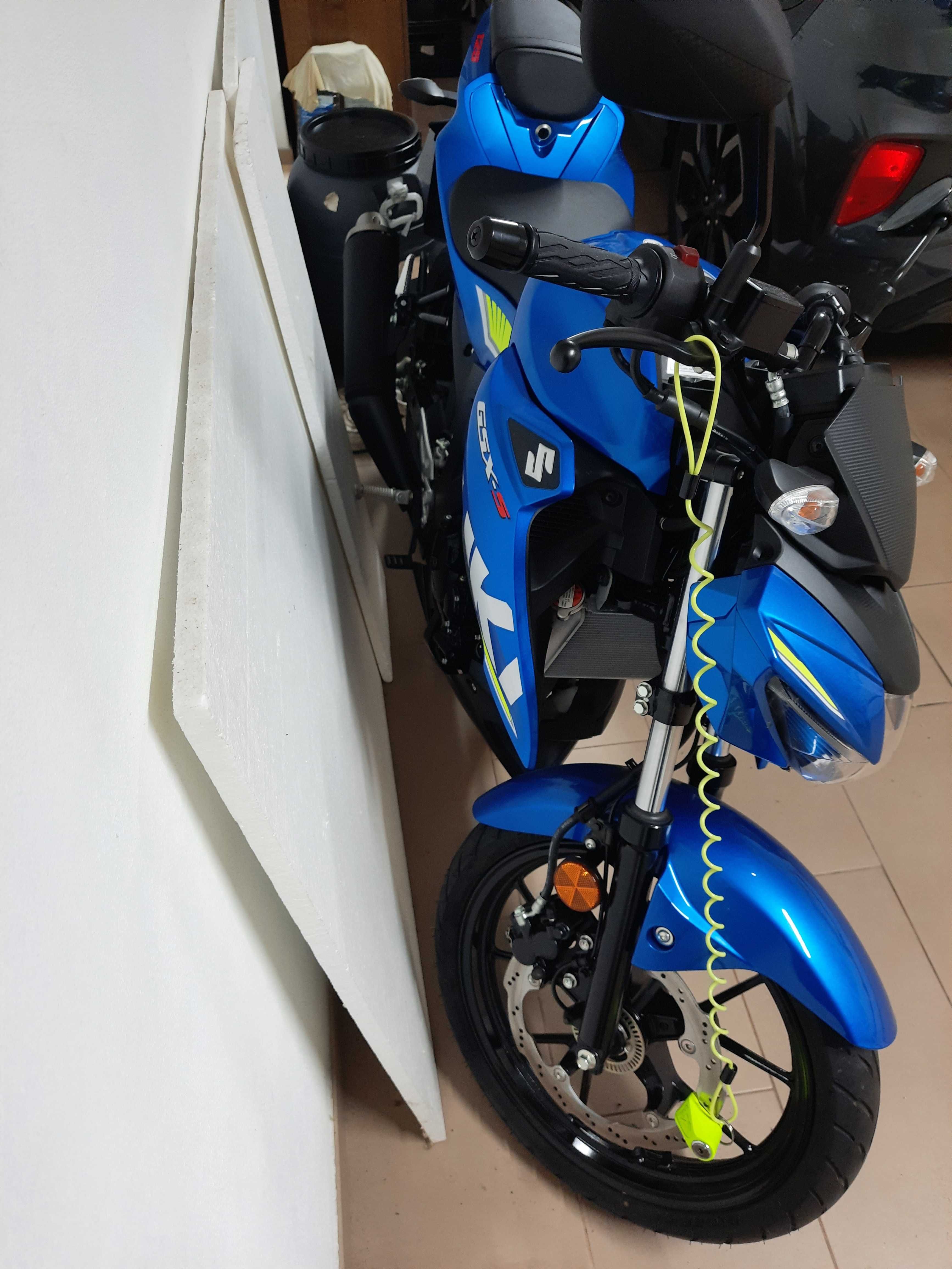 Suzuki gsx s 125 poucos kms