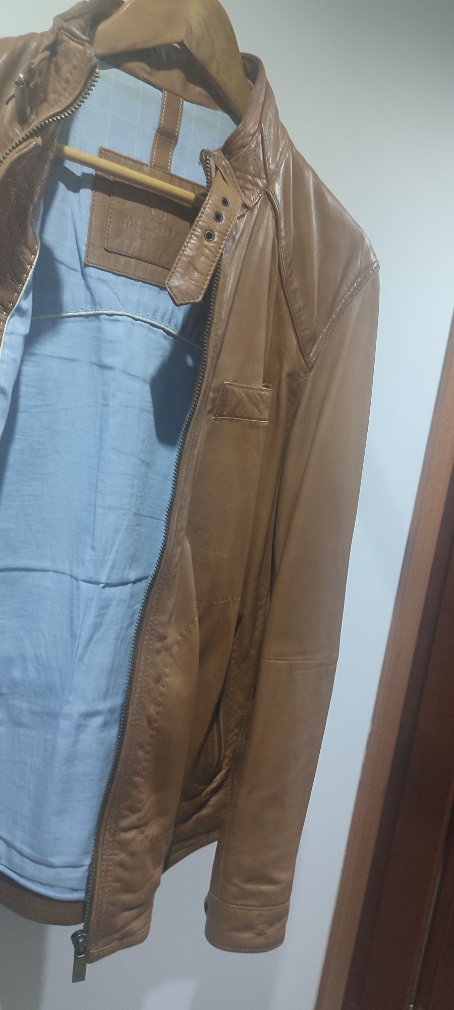 Casaco em pele Massimo Dutti