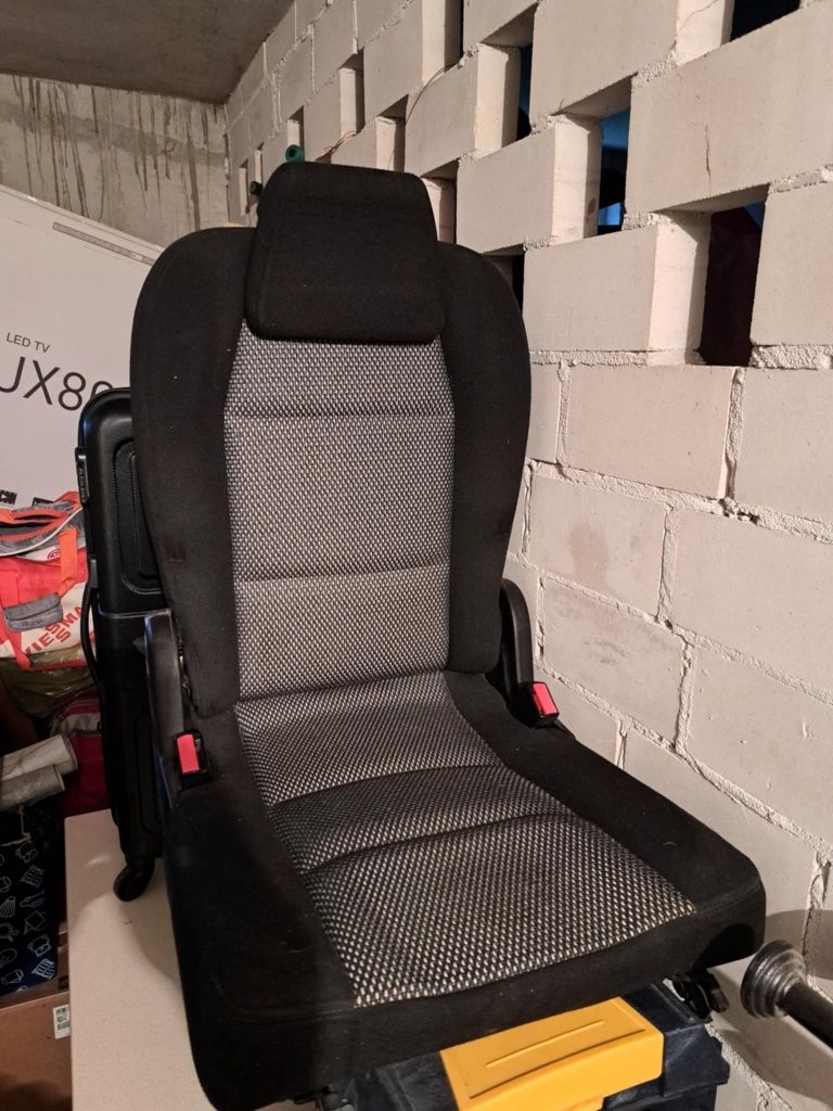 Fotele trzeciego rzędu Peugeot 307 SW