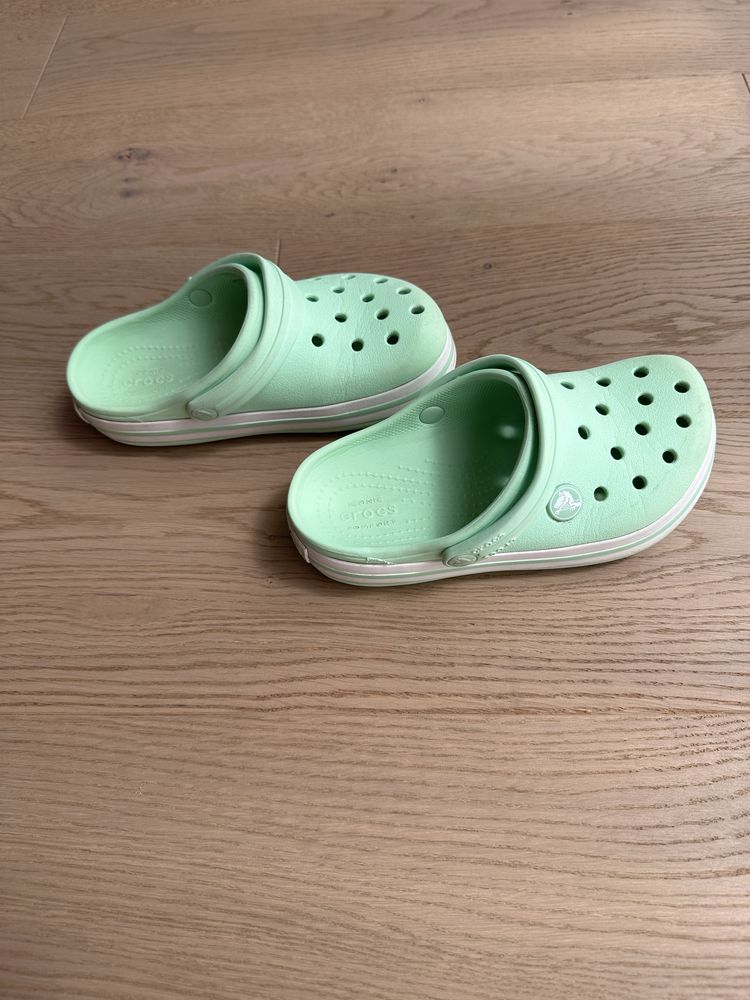 Crocs для дівчинки C12