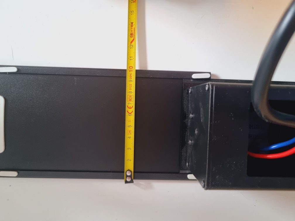 Gniazdo wpuszczane nablatowe listwa usb