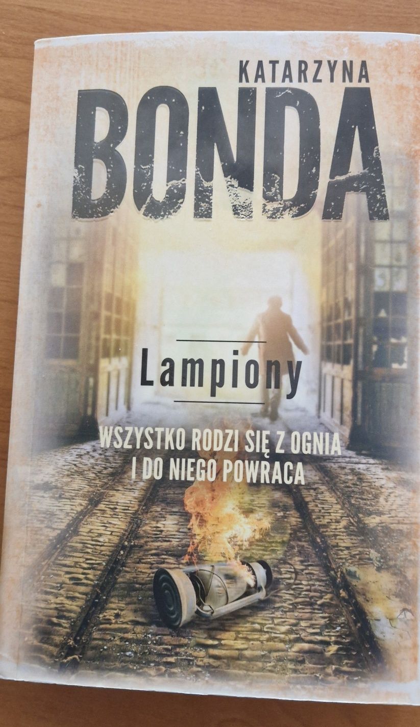 Katarzyna Bonda Lampiony