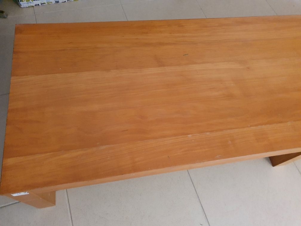 Bancada / mesa apoio em  madeira -
WoodenTable bench