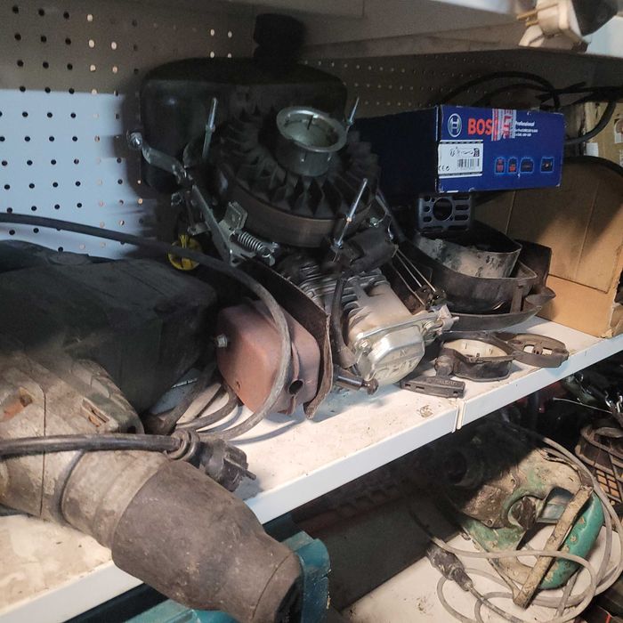 Silnik do kosiarek, obudowy, czesci CAŁOŚĆ