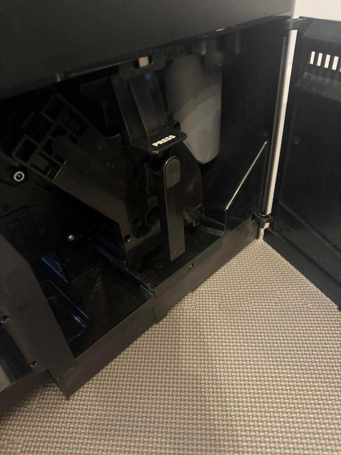 Ekspres automatyczny Saeco New Royal Black