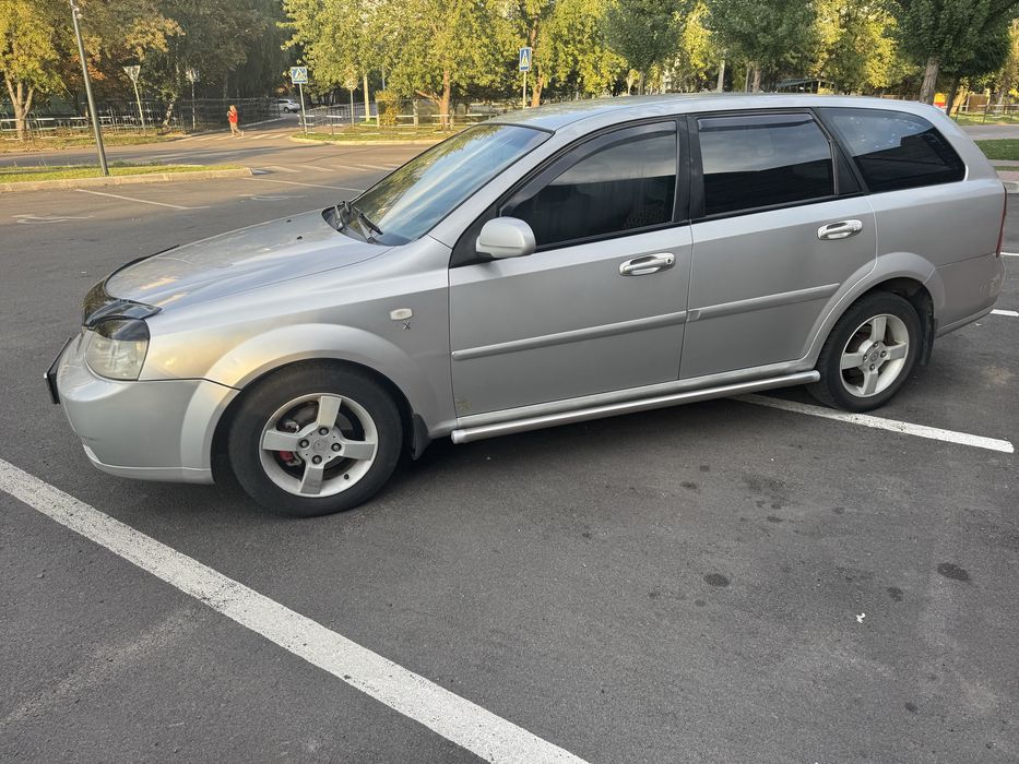 Шевроле Лачетті 1.8 газ-бензин