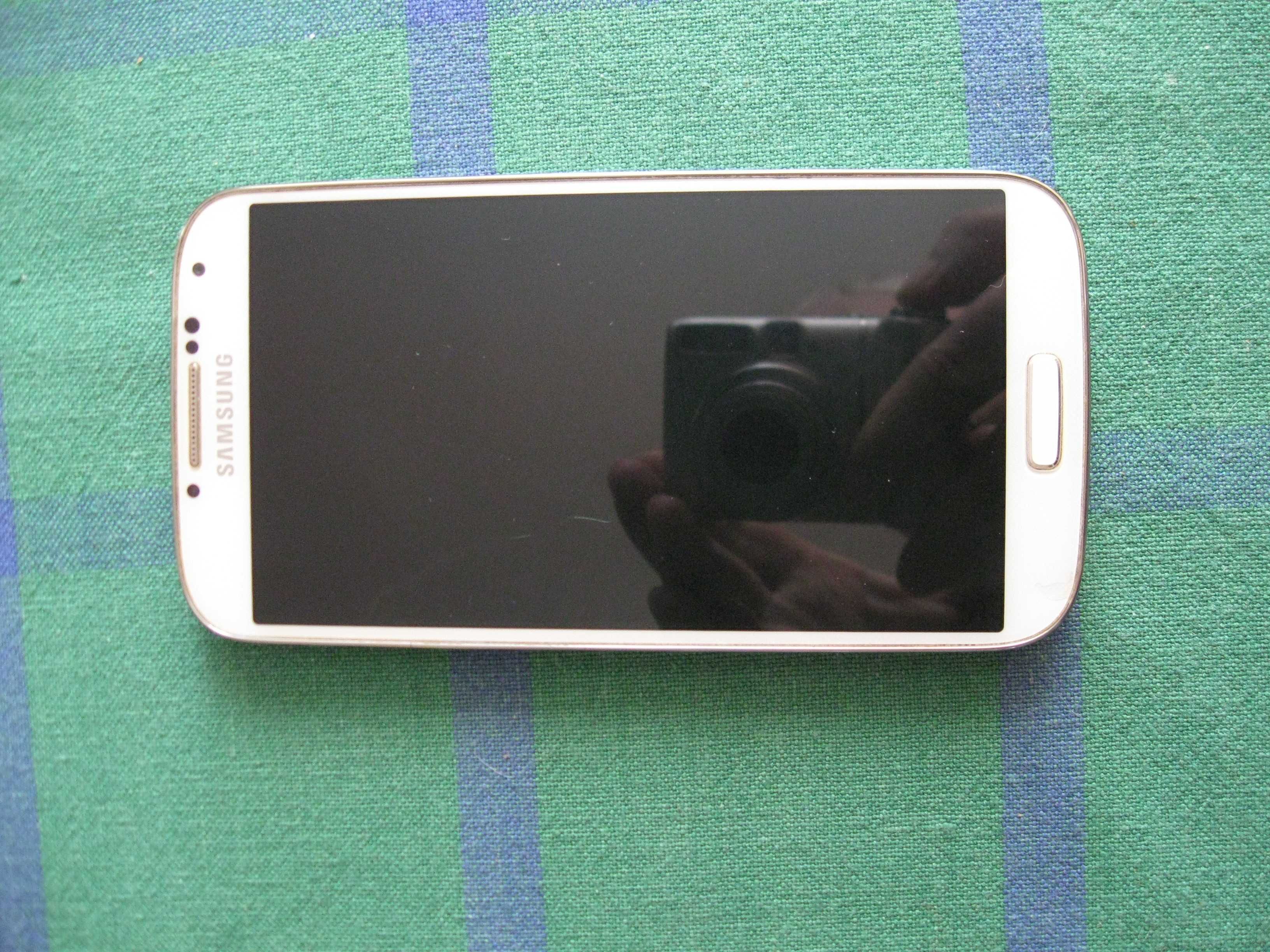 Telefon Samsung Galaxy S4 GT- 9505 -   LCD  do wymiany