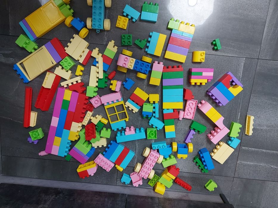 Duży zestaw plastikowych klocków Wader 208 elementow