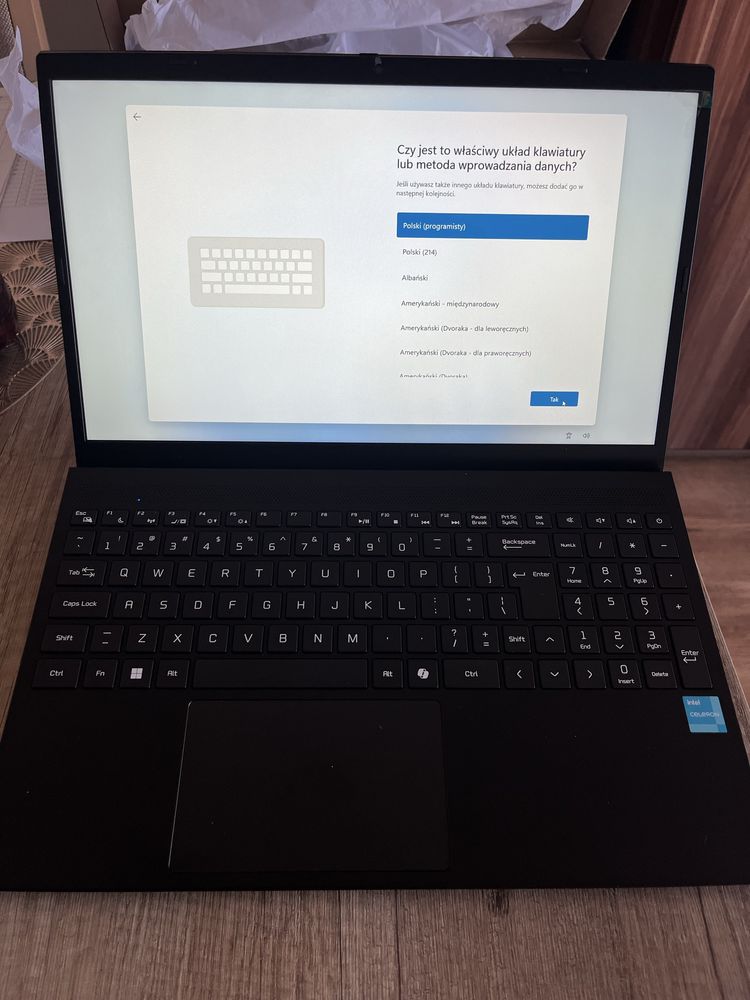 Nowy laptop techbite zin 5