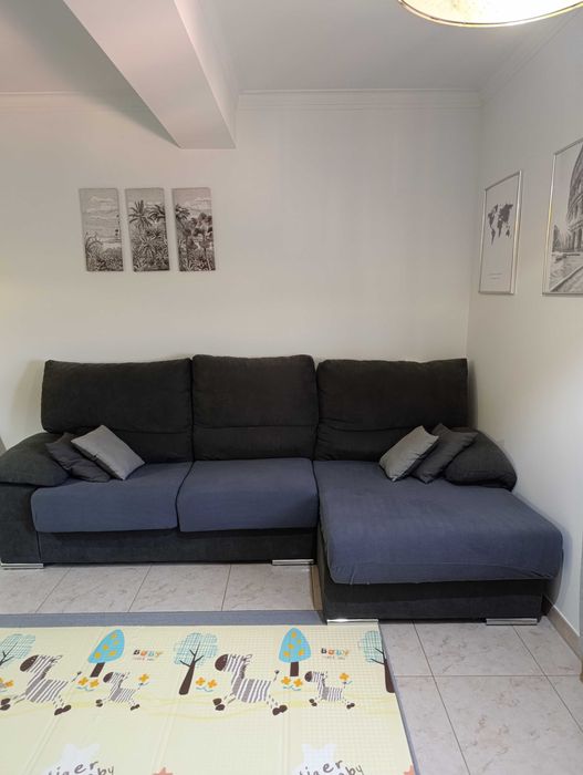Sofá com chaise longue