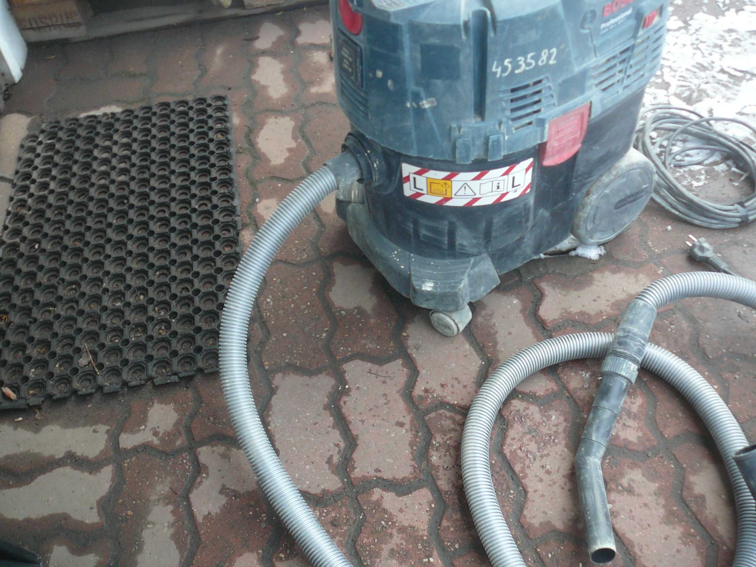 Odkurzacz przemysłowy GAS 35 L SFC+ BOSCH używany sprawny