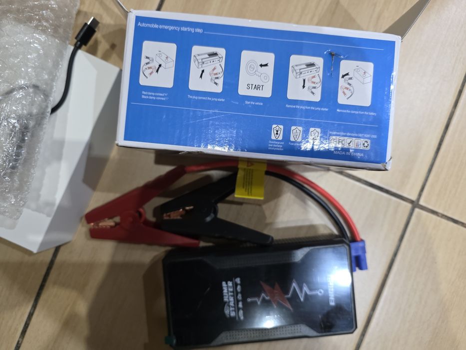 Powerbank 3w1 urządzenie rozruchowe latarka