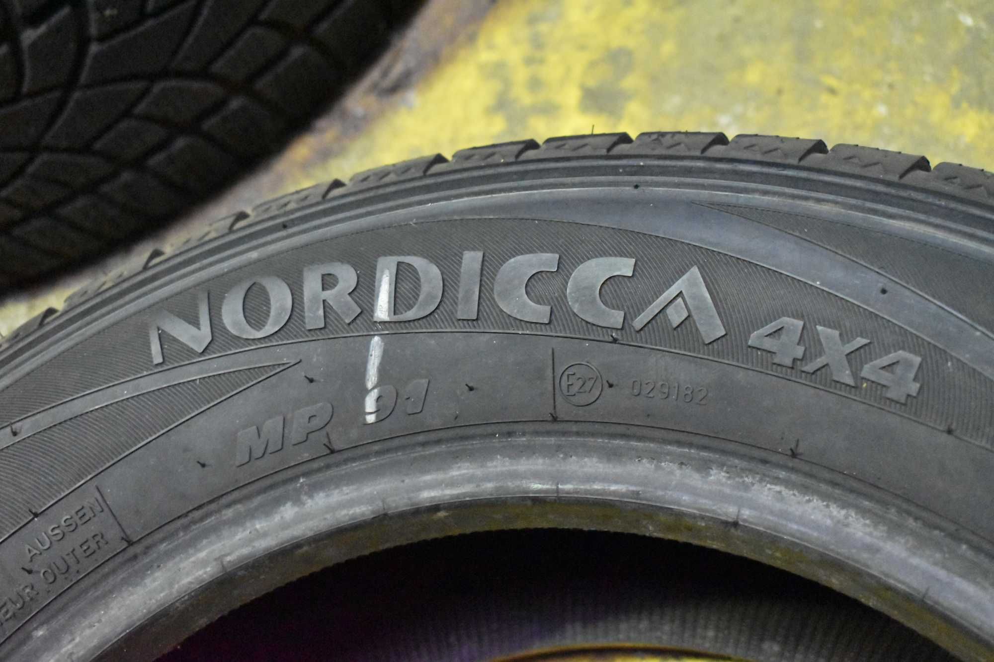 Opona opony MATADOR NORDICCA 4x4 215/65R16 zimowe