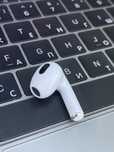 Продам навушник один правий airpods 3 робочий