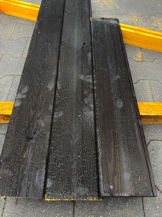 Deski elewacyjne opalane Shou Sugi Ban Podbitka Szalówka deska opalana