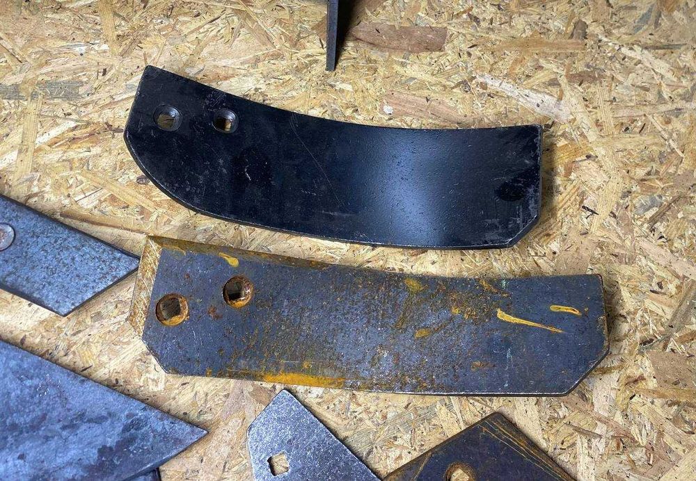 леміш,лемех,відвал,отвал плуга Bomet 2-3 корпуси 25,30 грудинка