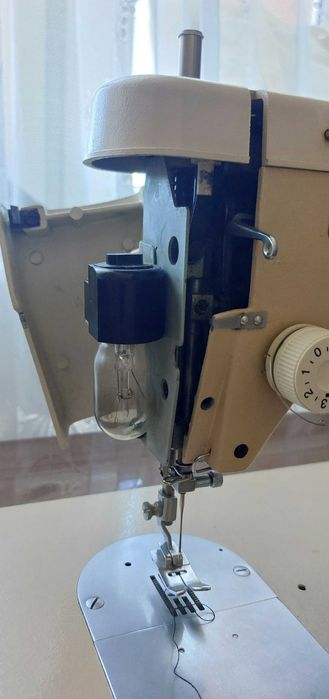 Maszyna do szycia Łucznik 451