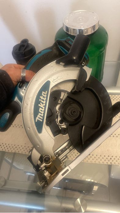 Vendo marquina circular e algumas ferramentas