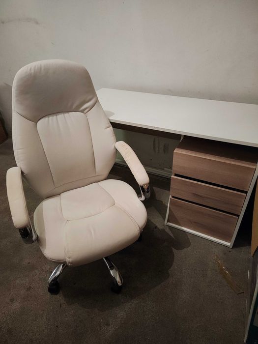 Secretária + Cadeira de escritório