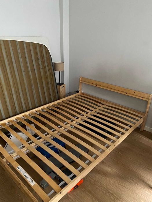 Cama com  estrado -  IKEA