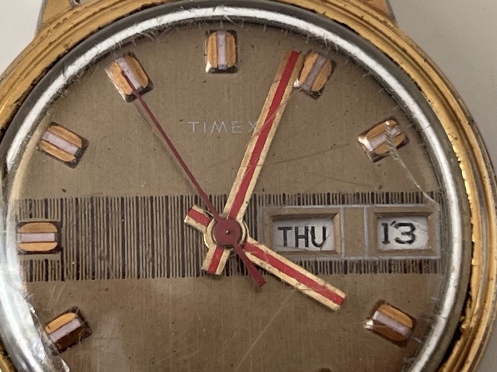 Stary zegarek Timex, nakręcany, średnica 35mm bez koronki