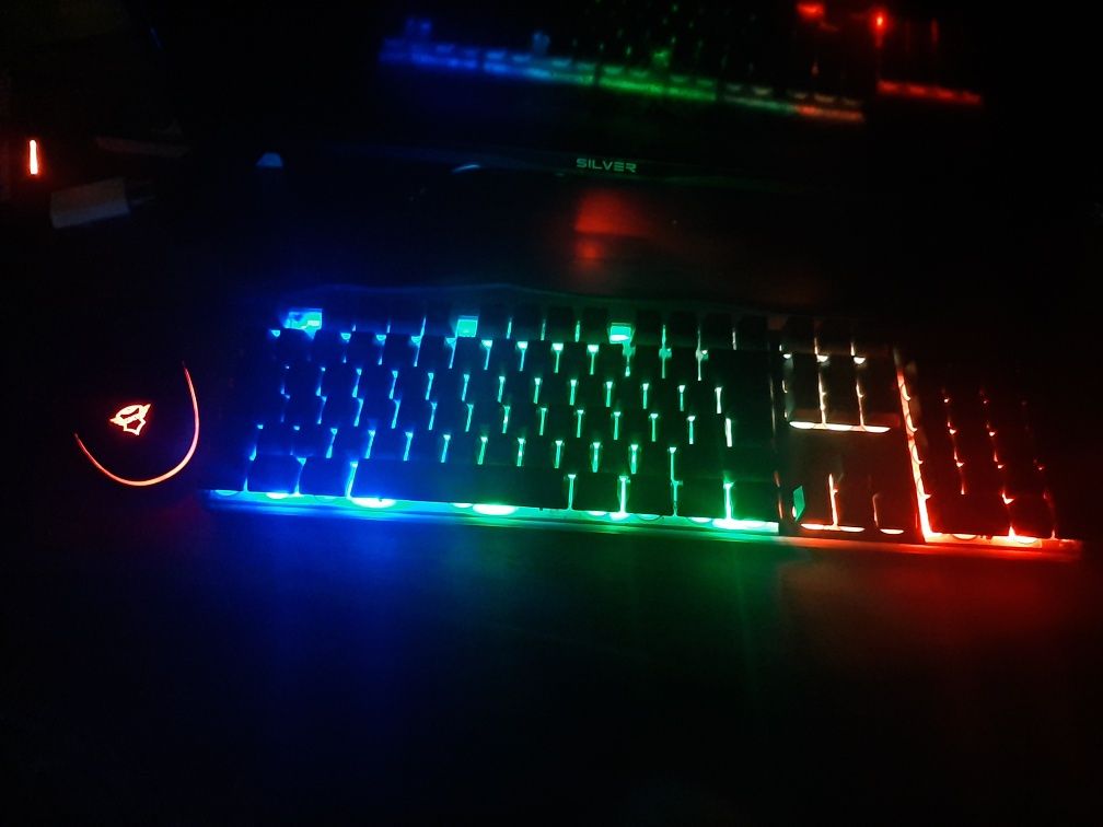 Teclado e rato gaming