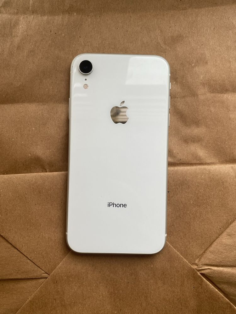 Iphone XR 64gb .