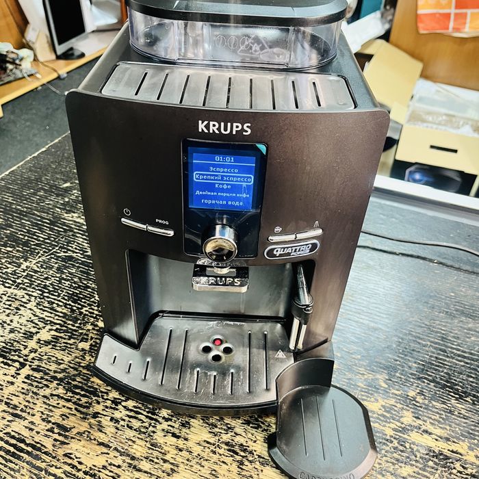 Krups EA829 стан нової кавомашини , з гарантією