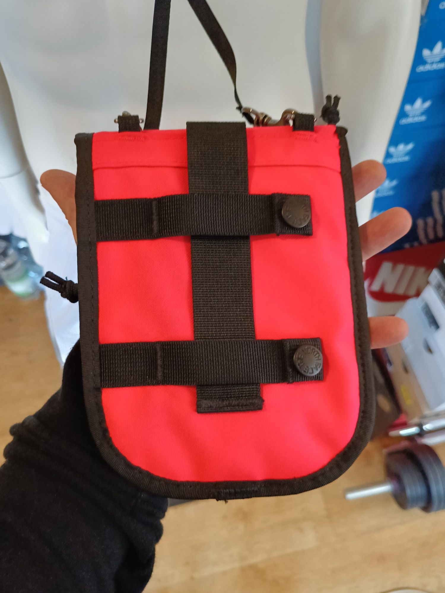 Nerka/szaszetka marki SUPREME x The North Face