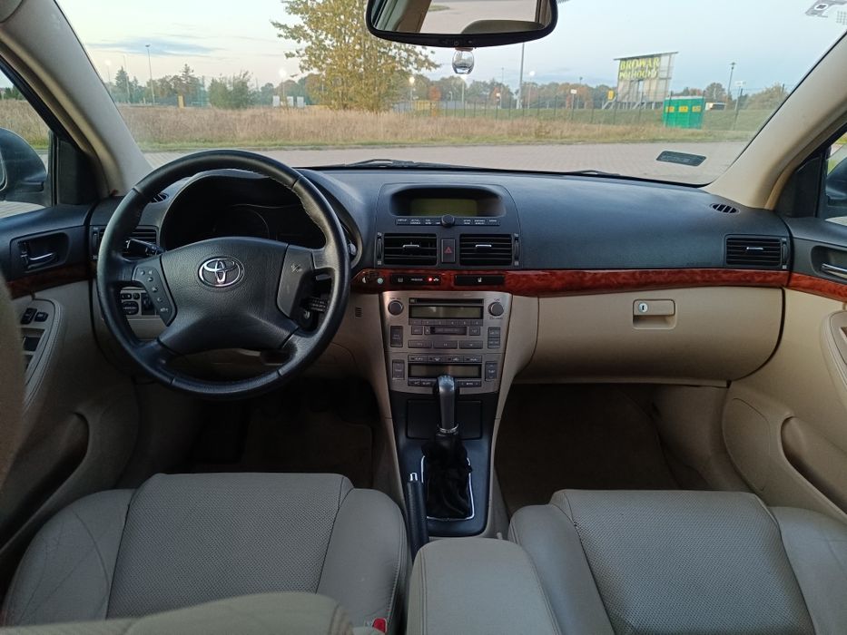 Sprzedam Toyota Avensis silnik 2.0 stan bdb