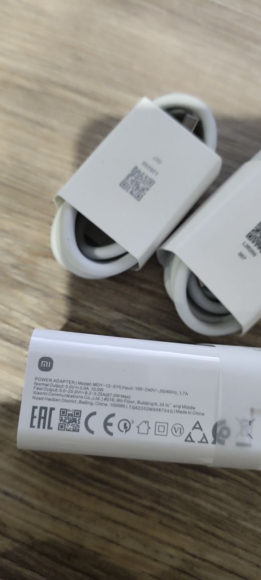 Szybka solidna ładowarka dedykowana Xiaomi + 2 kable