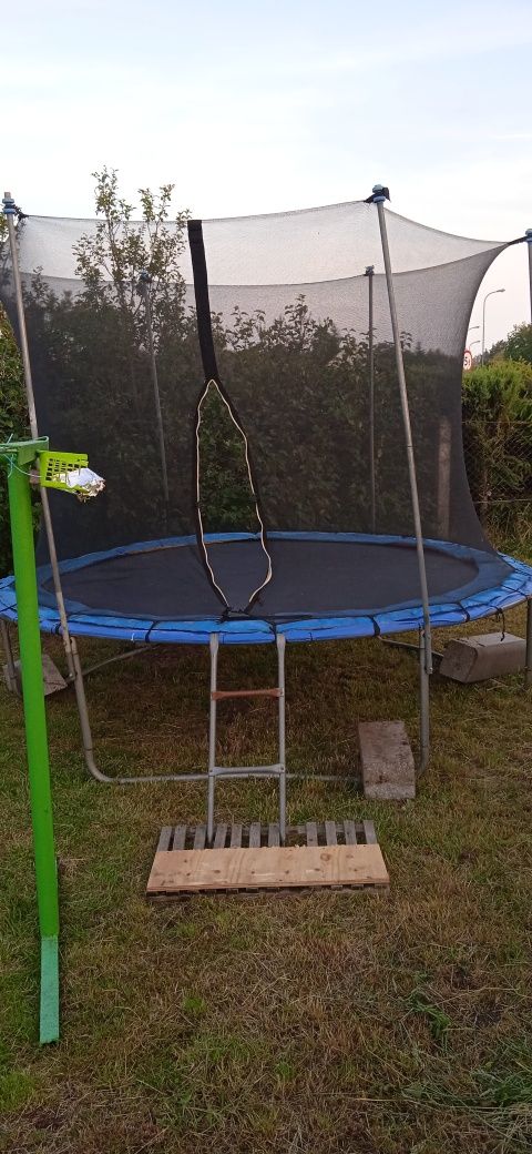 Duża trampolina zapraszam