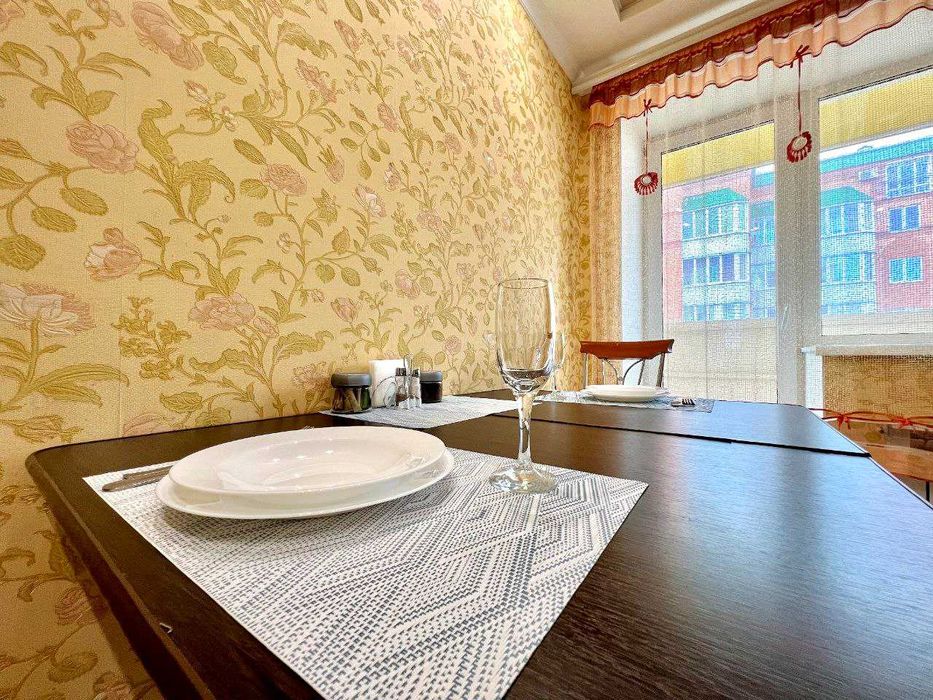 ApartPoltava 2ОКРЕМІ кімн,КУТОВА ванна,ЦЕНТР, СВІТЛО завжди КВЕДИ.5510