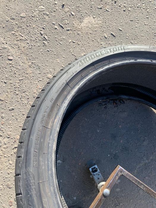 Шини 285/35 R22 пара Bridgestone 2021p літо 6,8мм