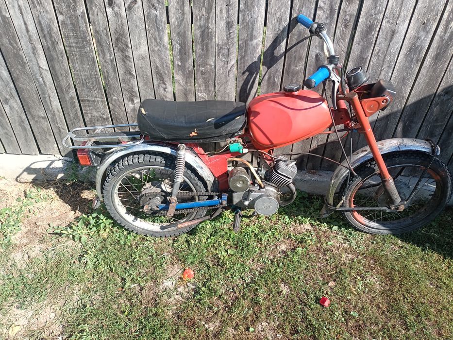 Продам мопед карпати