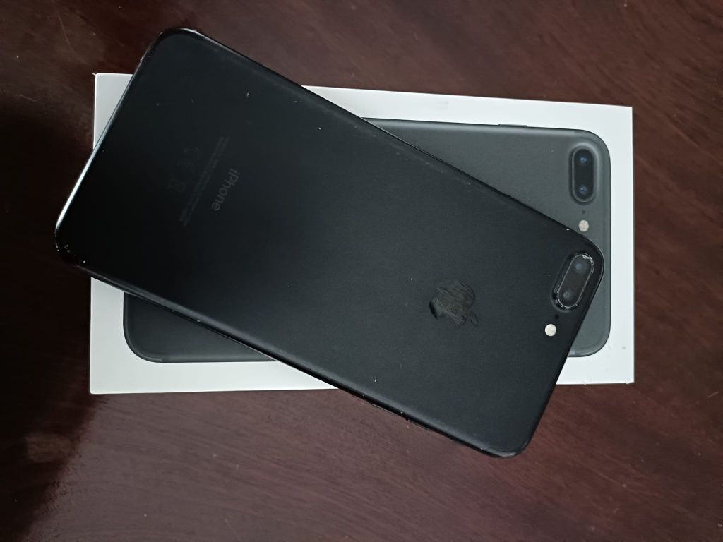 iPhone 7, 32Gb, Preto, + capas