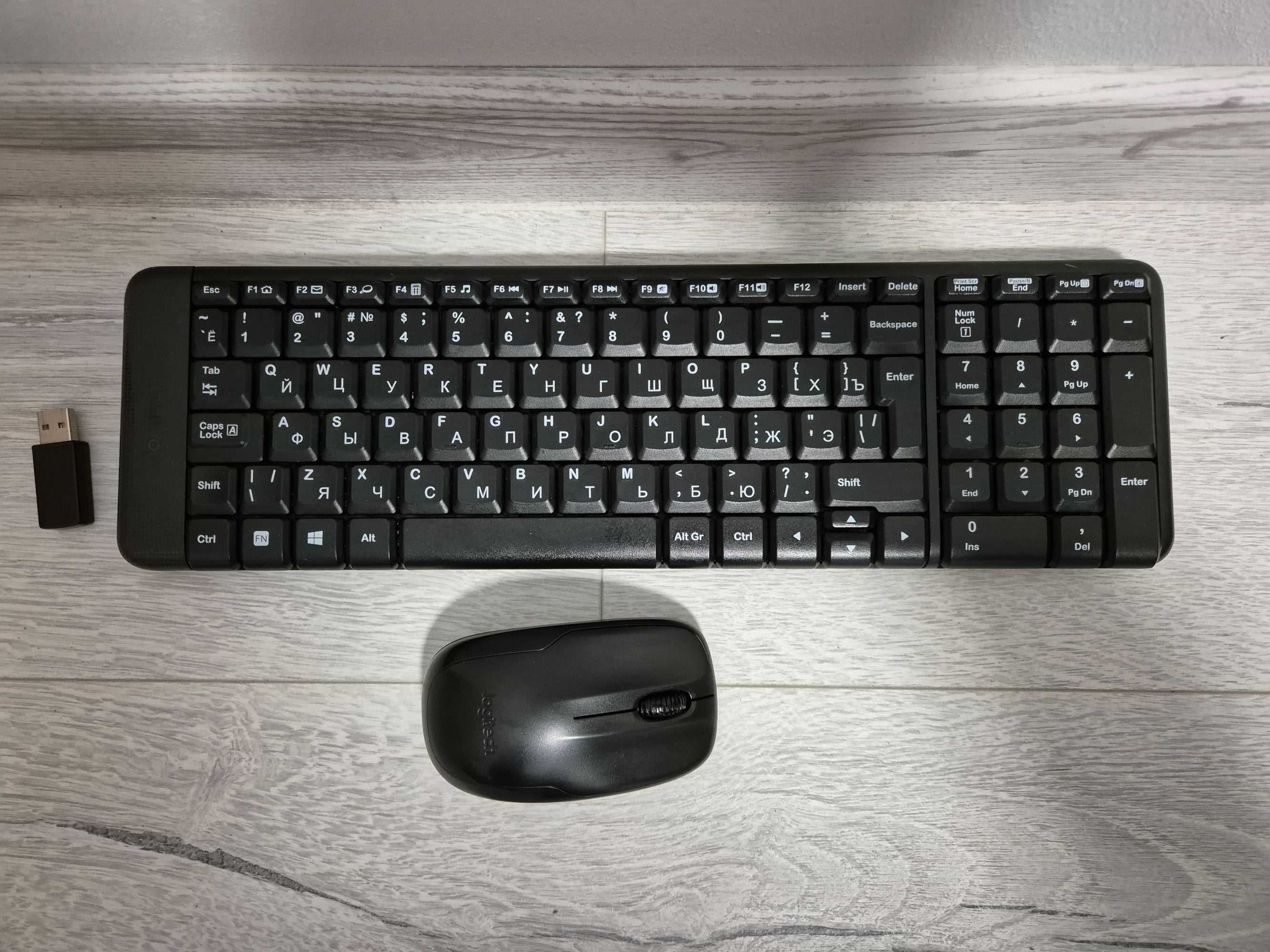 компактний безпровідний комплект клавіатура+миша Logitech MK220
