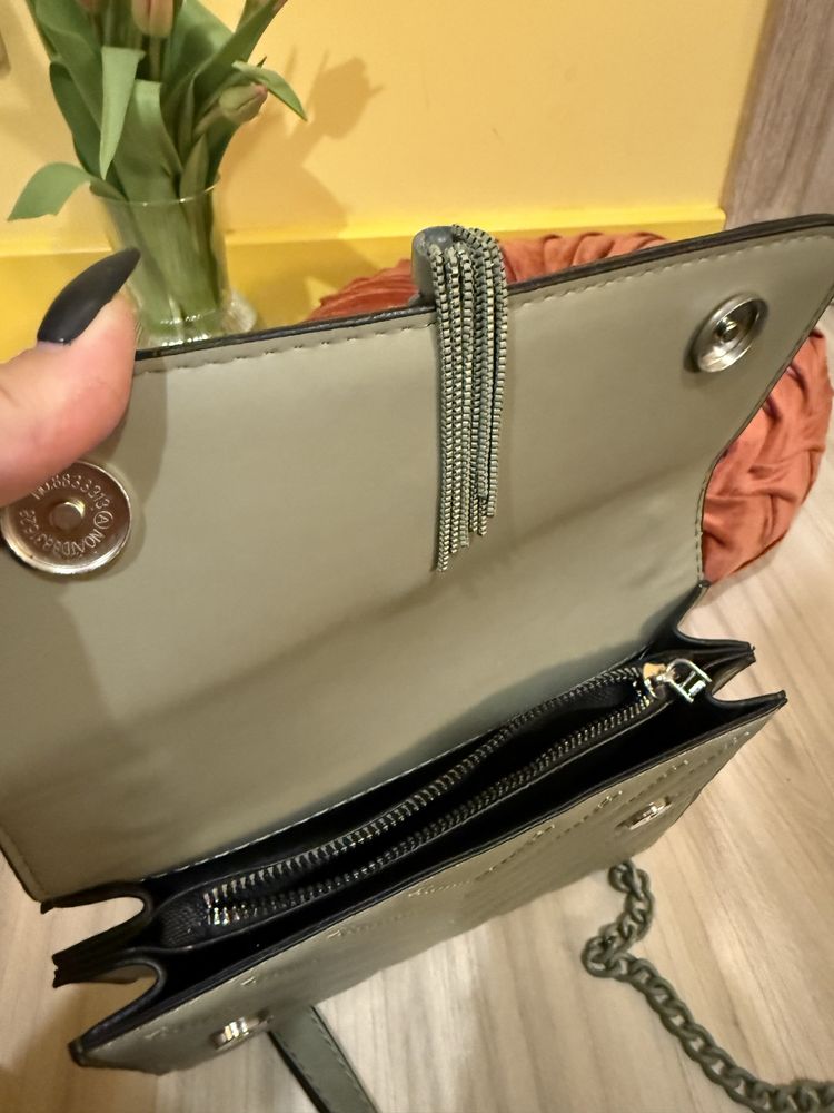 Torebka w kolorze khaki