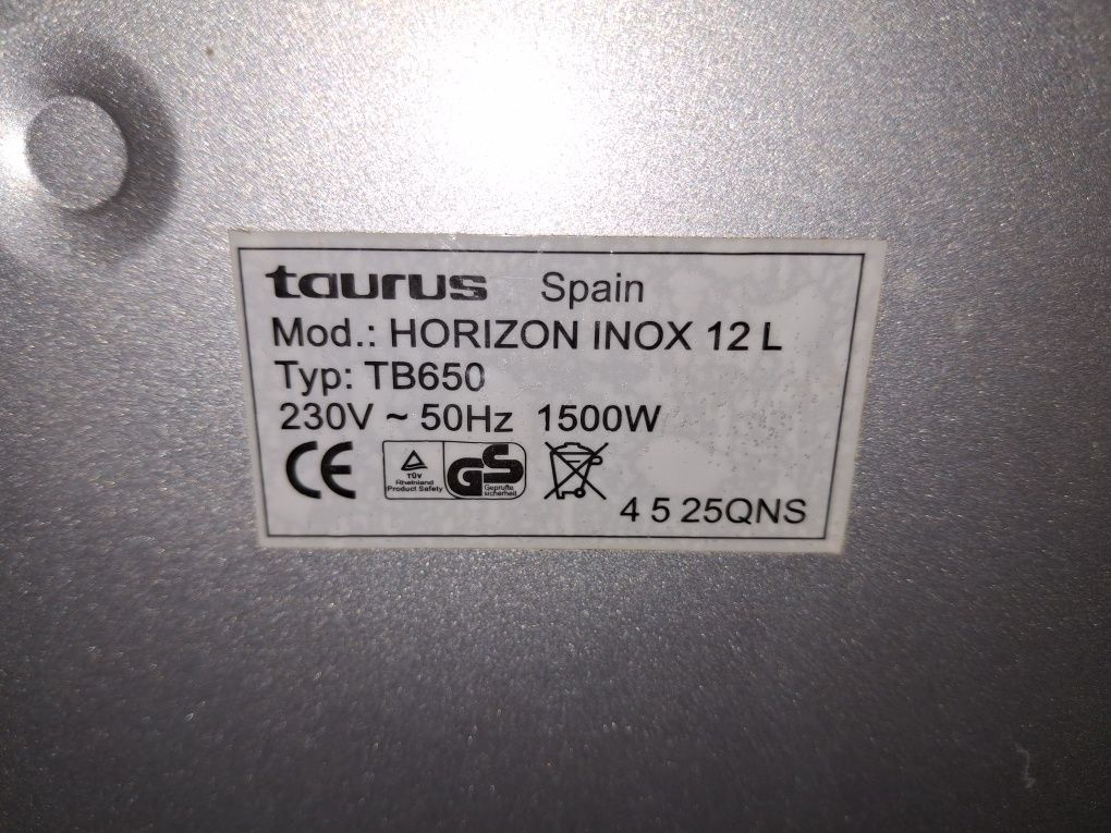 Forno electrico Taurus de 12l e 1500w