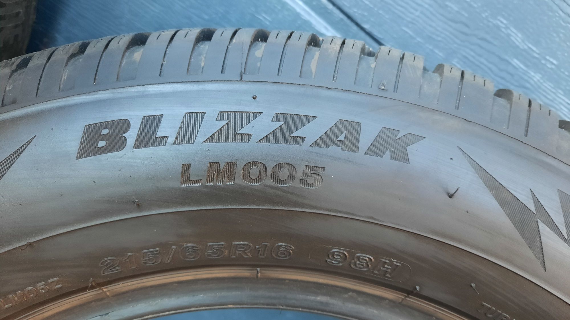 Bridgestone 215/65 R16 Blizzak 2020 bieżnik 7 mm