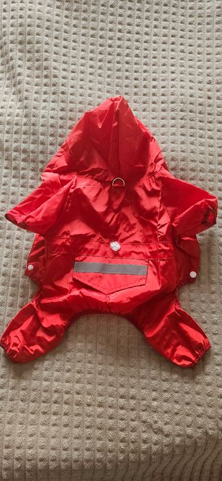 Przeciwdeszczowy kombinezon dla psa , rozmiar m