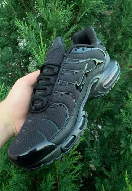 "Buty damskie Trampki"Nike_Air_Max_TN_Plus_czarny R.42