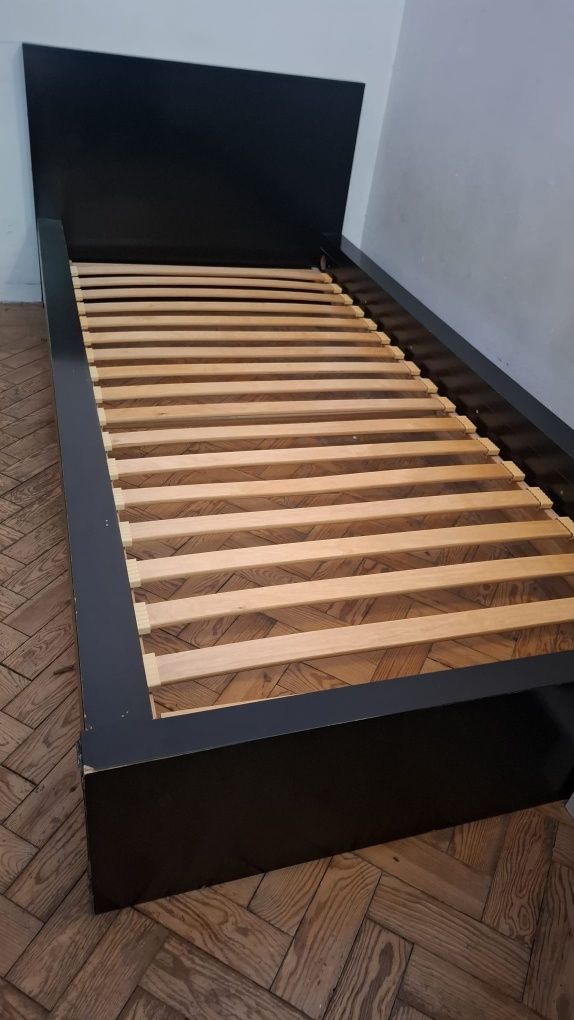 Cama de solteiro com colchão