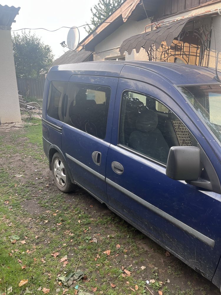 Автомобіль opel combo 1.7 DI