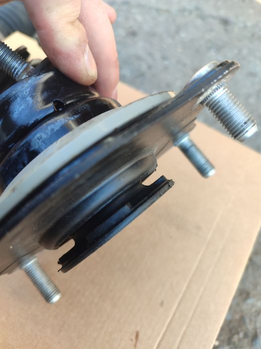 Продам опорні подушки з підшипниками Хонда срв3