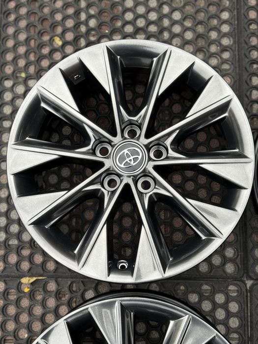 Диски оригінал toyota camry 70 chr avalon lexus es is gs r17 5-114,3