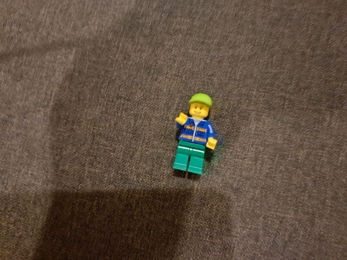 LEGO 5898 - Stacja paliw i pojazdy (4-7 lat)